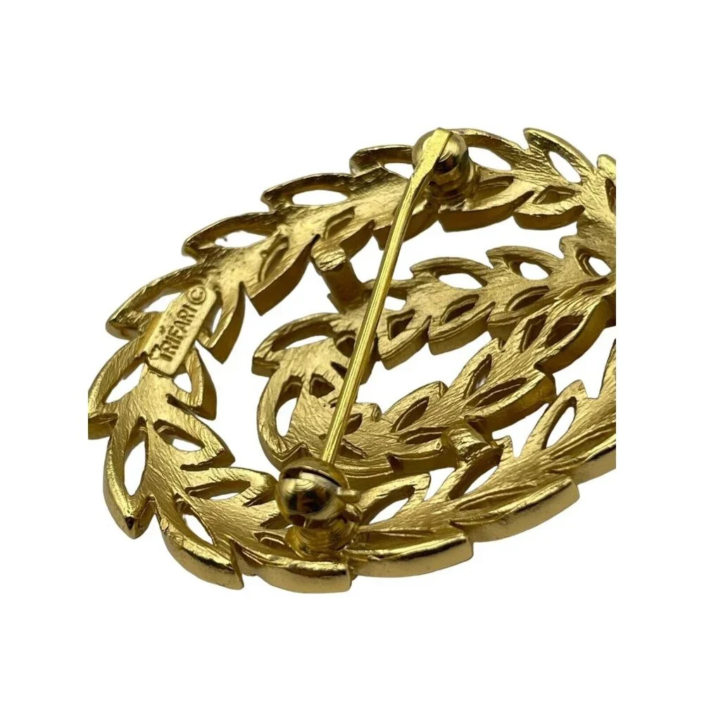 Trifari Vintage Ribbon Design Gold Tone‎ Textured Brushed Open Work Brooch Pin